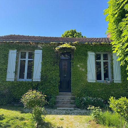 Cottage-Saint Laurent Sur Sevre ภายนอก รูปภาพ